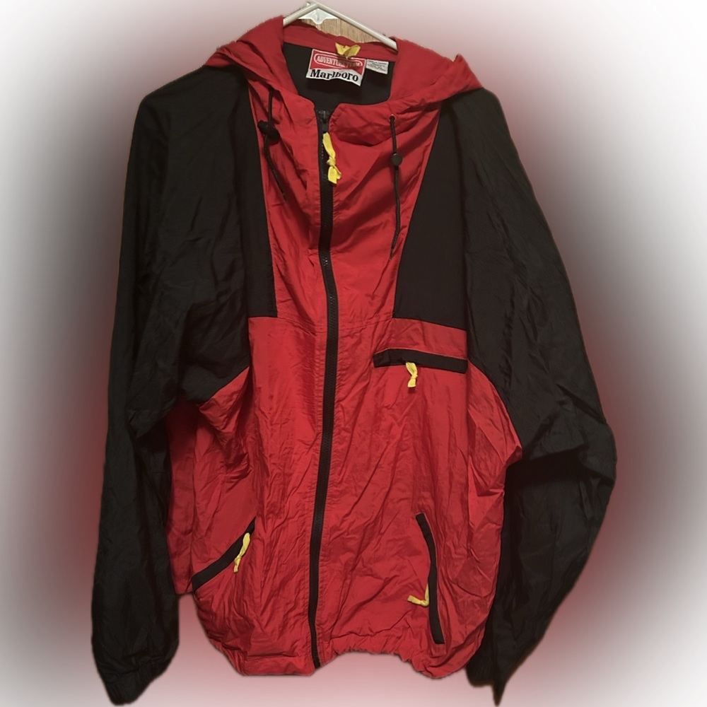 VTG Marlboro Country Tracksuit Red and Black Jacket w/ matching pants and bag